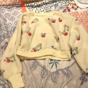 NWT Embroidered Urban Outfitters Crop Sweater